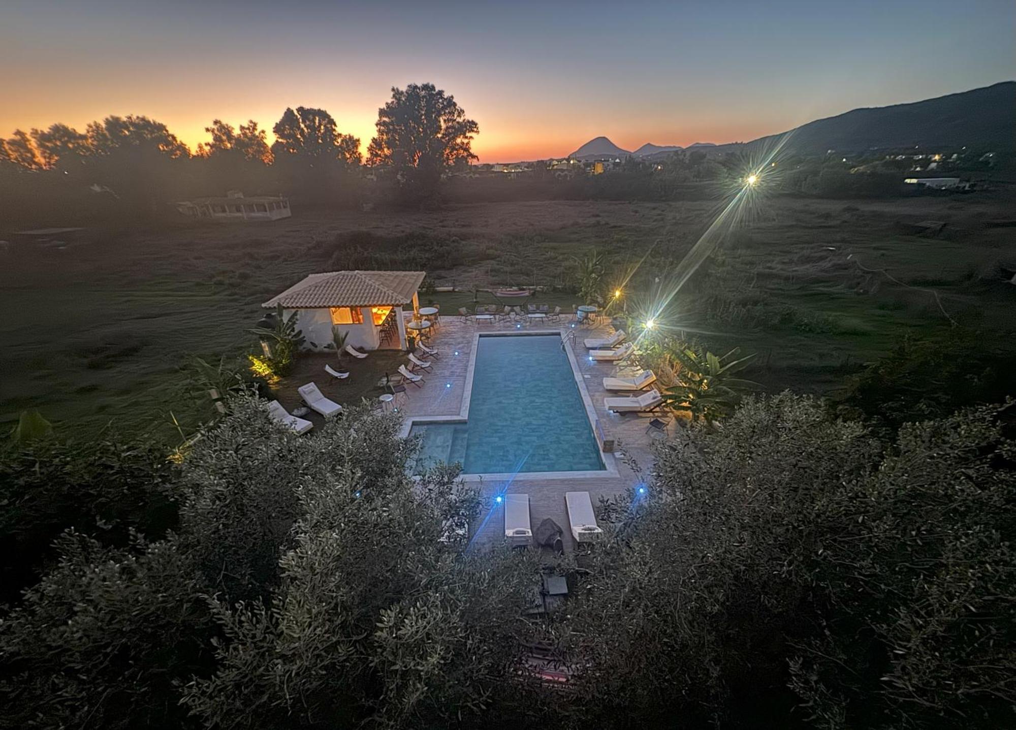 Kapetanios Luxury Lejlighedshotel Agios Georgios  Eksteriør billede